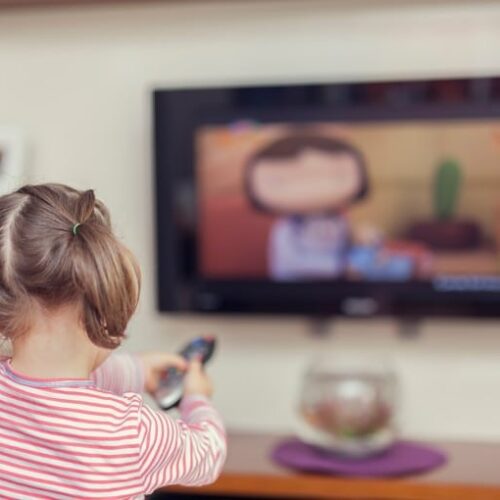 Cosa fare casa bambini programmi TV palinsesto